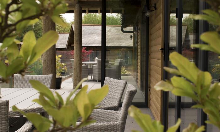 Rhodri's by the Lake